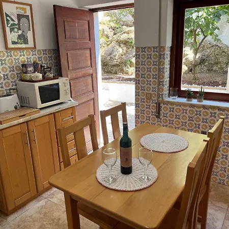 Moradia Xico's House * Коимбра