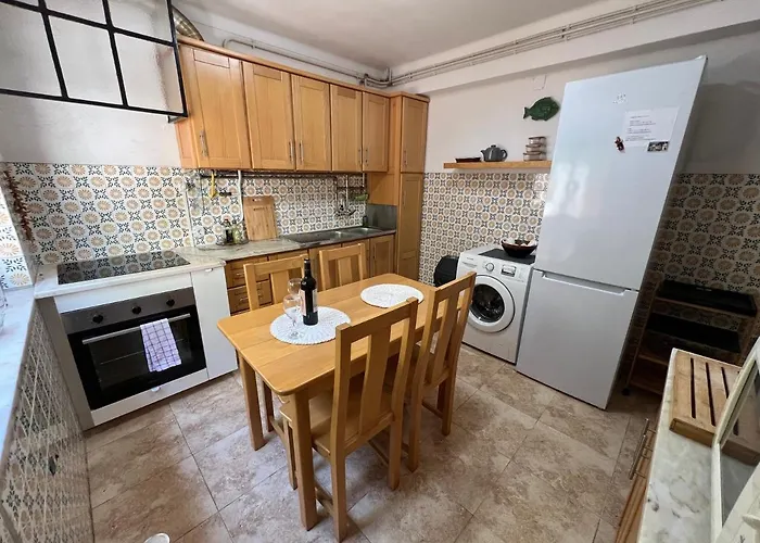 Semesterbostad Moradia Xico's House Coimbra